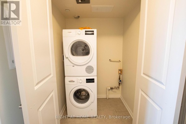 Kitchen - 425 - 80 Aspen Springs Drive, Clarington, ON L1C0V4 Photo 4