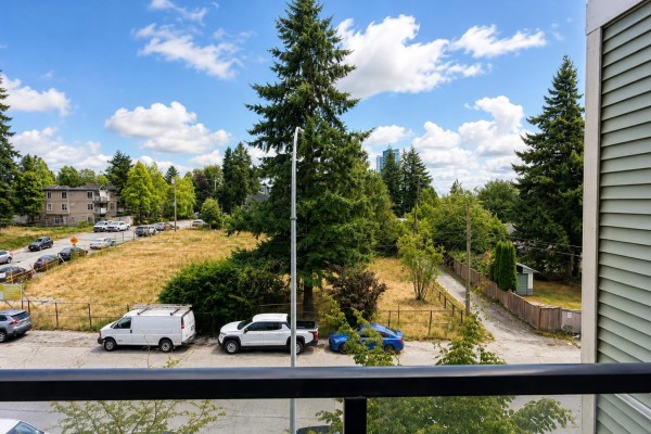 425 13789 107a Avenue, Surrey, BC V3T0B8 Photo 5