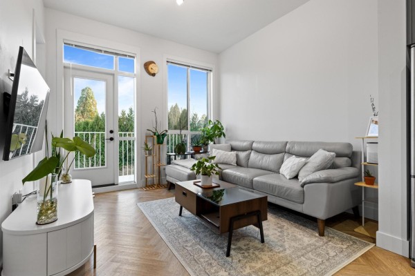 425 14968 101a Avenue, Surrey, BC V3R0E8 Photo 4