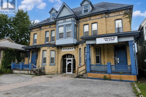 425-427 William Street, London East, ON N6B3E1 Photo 2