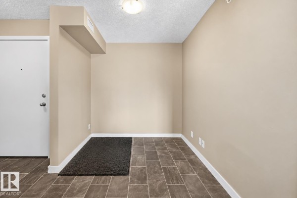 Primary Bedroom - #425 5816 Mullen Pl Nw, Edmonton, AB T6R0W3 Photo 5