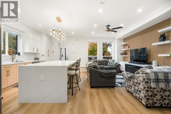 425 N Kaslo Street, Vancouver, BC V5K3N2 Photo 3