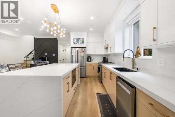425 N Kaslo Street, Vancouver, BC V5K3N2 Photo 4