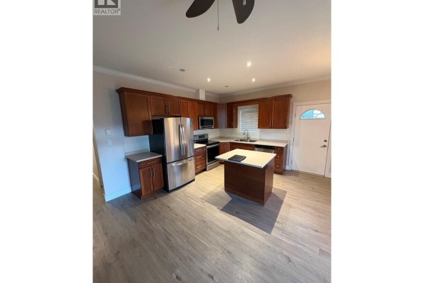 Laundry room - 425 Taylor Road, Kelowna, BC V1X4G3 Photo 3
