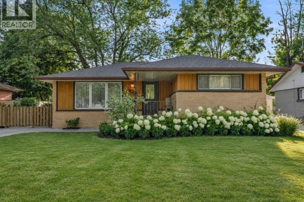 4255 Longfellow, Windsor