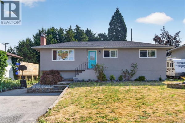 4257 Carey Rd, Saanich, BC, photo 2