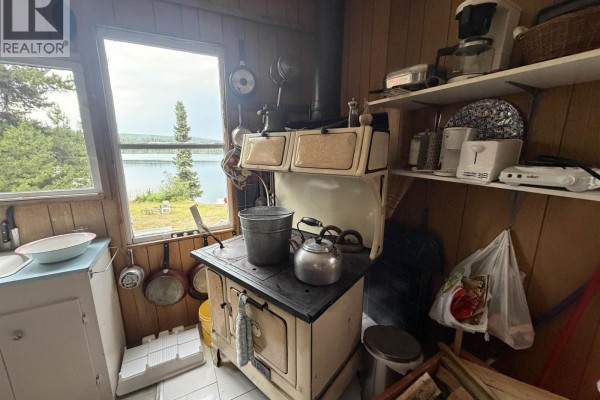 42590 S Bednesti Lake Road, Bednesti, BC V2N6K3 Photo 5