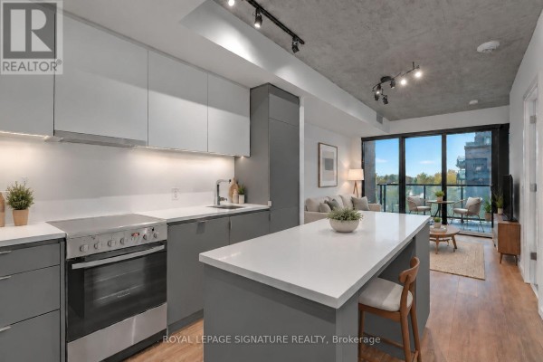 426 - 7 Smith Crescent, Toronto