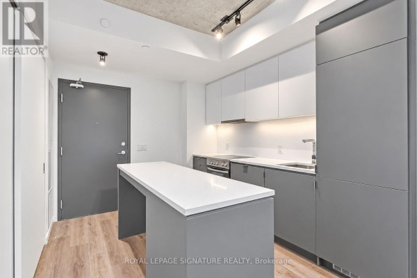 Primary Bedroom - 426 - 7 Smith Crescent, Toronto, ON M8Z0G3 Photo 4