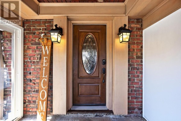 426 Armadale Avenue, Toronto, ON M6S3X8 Photo 3