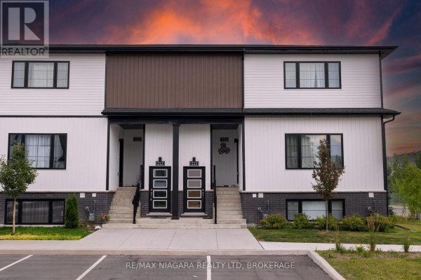 Townhouse for rent at 4263 Fourth Avenue, Niagara Falls, ON - MLS® ZQg7Bf