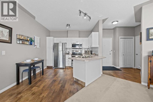 Kitchen - 427, 345 Rocky Vista Park Nw, Calgary, AB T3G5K6 Photo 5