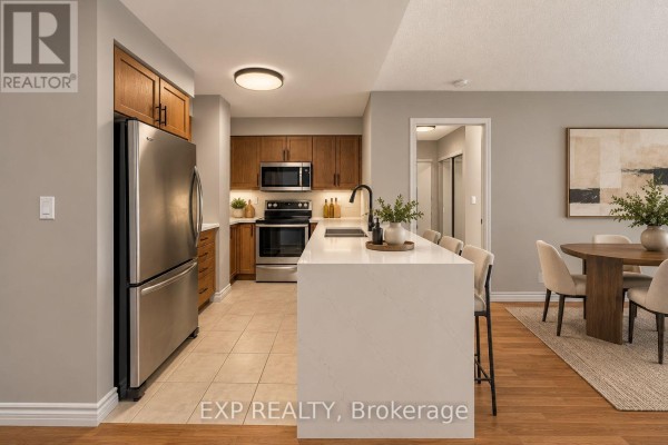 Kitchen - 427 - 18 Harding Boulevard W, Richmond Hill, ON L4C0T3 Photo 3