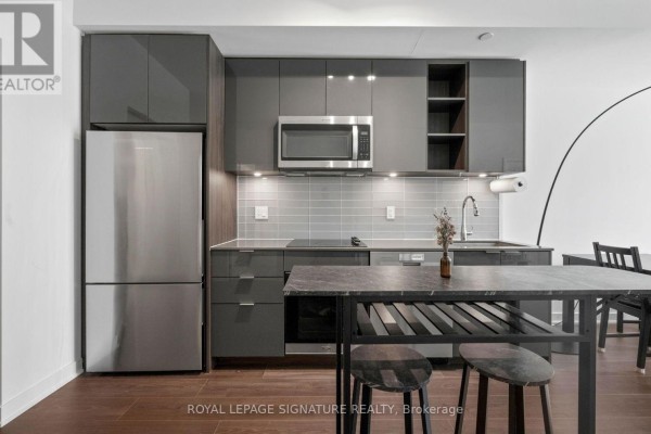 Living room - 427 - 543 Richmond Street W, Toronto, ON M5V0W9 Photo 3