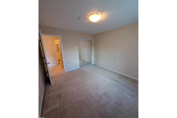 #427 7511 171 St Nw, Edmonton, AB T5T6S7 Photo 5