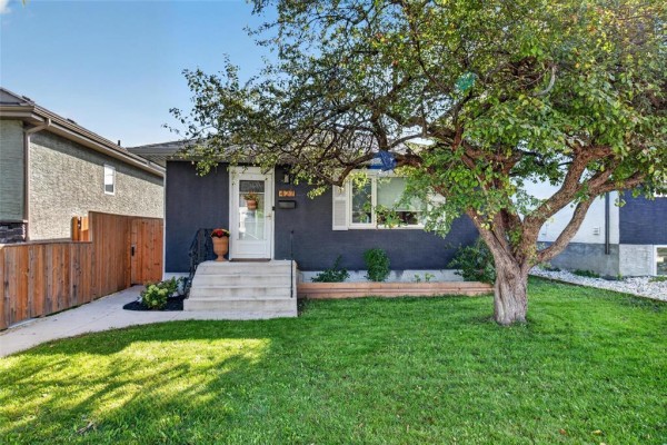 427 Albany Street, Winnipeg