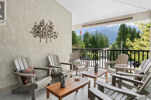 Kitchen - 427 Bayles Road, Nakusp, BC V0G1R1 Photo 5