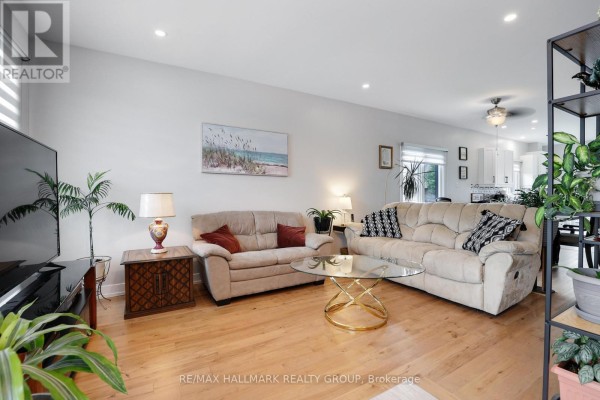 Living room - 427 Denis Street, Alfred And Plantagenet, ON K0A3K0 Photo 4