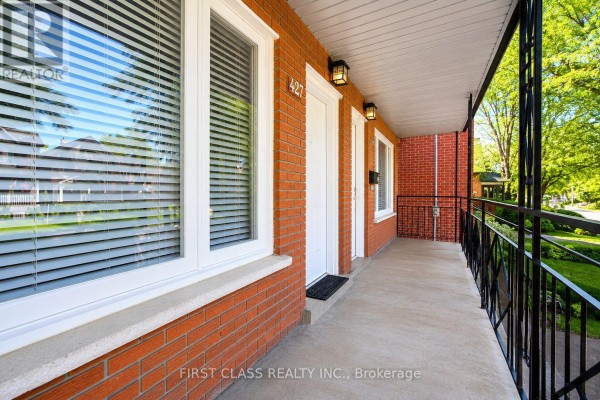427 Leslie Street, Toronto, ON M4M3E3 Photo 2