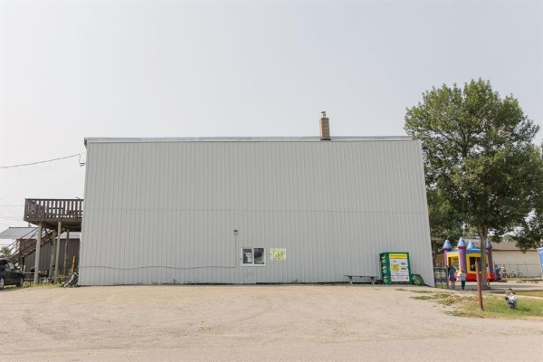 427 Main Street, Manitou, MB R0G1G0 Photo 5