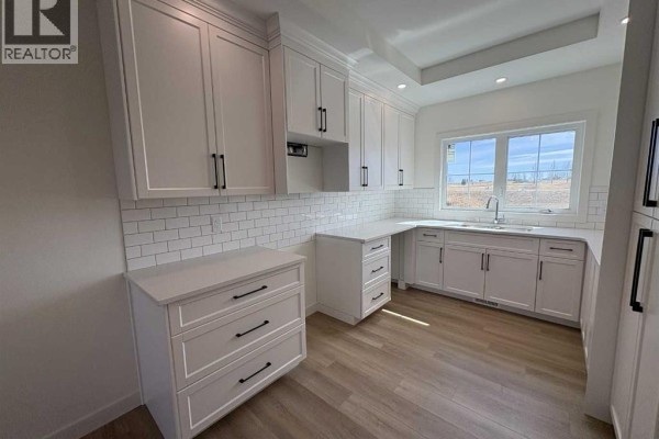 Living room - 427 Meadowlark Way, Vulcan, AB T0L2B0 Photo 5