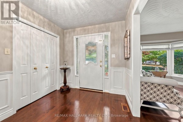 Bedroom 3 - 427 Melanie Crescent, Hamilton, ON L9G4B1 Photo 4