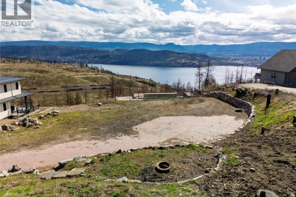 427 Rose Valley Road, West Kelowna, BC V1Z3T7 Photo 3