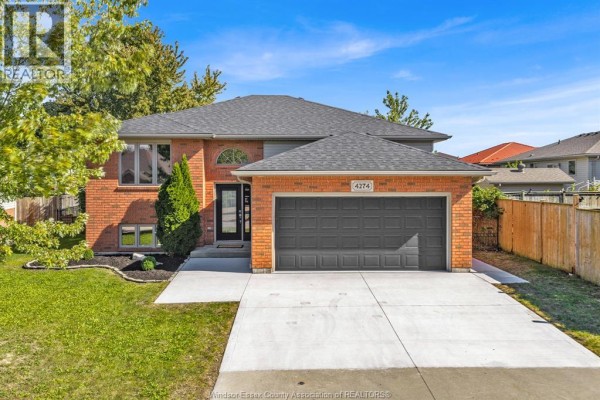 4274 Dennison Court, Windsor