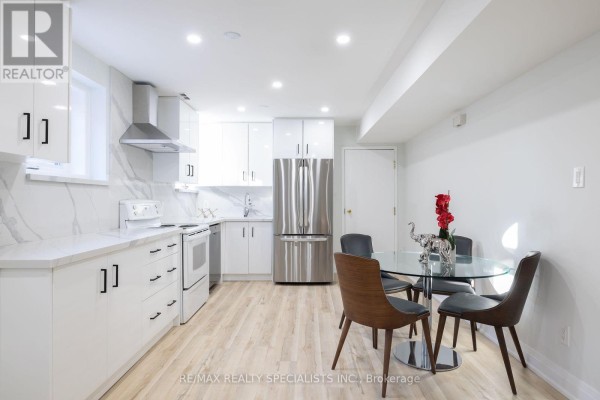 4279 Woodington Drive, Mississauga, ON L4Z1M1 Photo 4