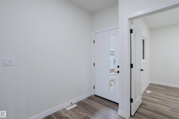 428 27 St Sw, Edmonton, AB, photo 3