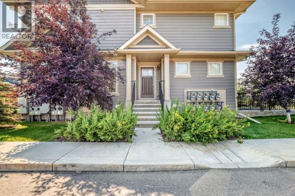 Kitchen - 428 Cranbrook Square Se, Calgary, AB T3M3K9 Photo 2