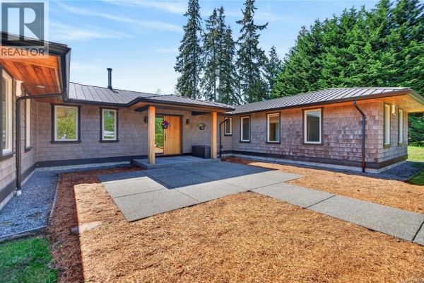 Primary Bedroom - 4287,4289 Marsden Rd, Courtenay, BC V9N9N4 Photo 4