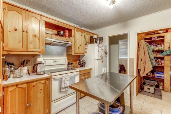 4288 200 Street, Langley, BC V3A1L1 Photo 4