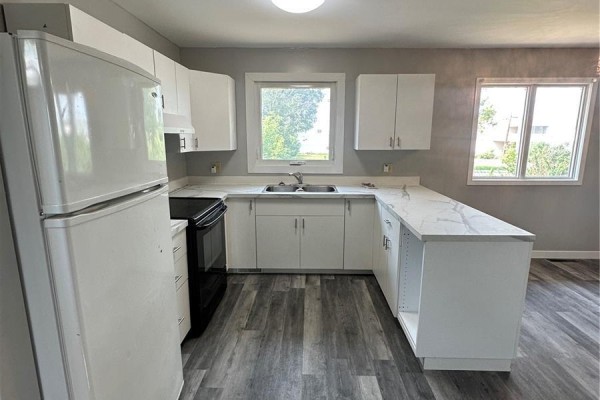 4pc Bathroom - 429 2nd Street, Kamsack, SK S0A1S0 Photo 5