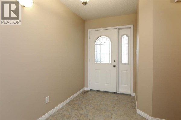Bedroom - 429 S 2 Street W, Magrath, AB T0K1J0 Photo 3