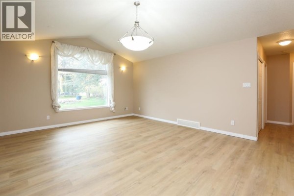 Dining room - 429 S 2 Street W, Magrath, AB T0K1J0 Photo 5