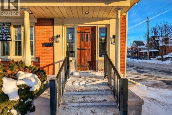429 S Queen Street S, Kitchener, ON, photo 3