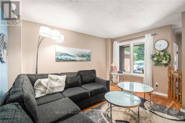 Dining room - 429 Wincanton Drive, Ottawa, ON K4A3X9 Photo 4