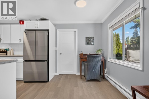 Ensuite - 4291 Burbank Cres, Saanich, BC V8Z6T4 Photo 5