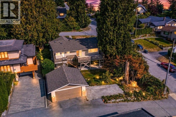 4295 Nottingham Road, North Vancouver, BC V7K2N3 Photo 2
