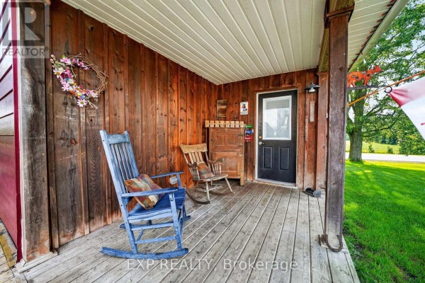 Living room - 4297 County Rd 12 Road, South Stormont, ON K0C1R0 Photo 3