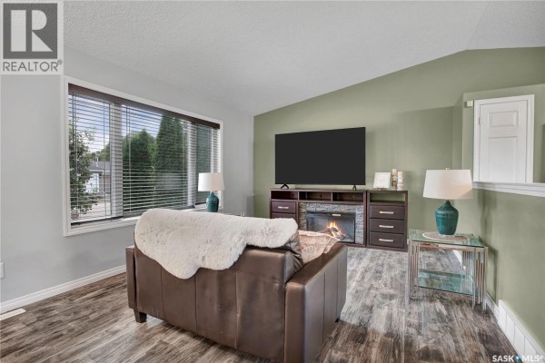 Bedroom - 42a 5th Avenue N, Martensville, SK S0K2T2 Photo 4