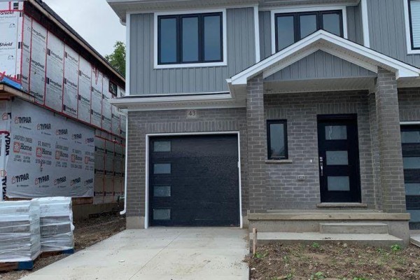 43 - 1 Miller Drive, Lucan Biddulph, ON, photo 2