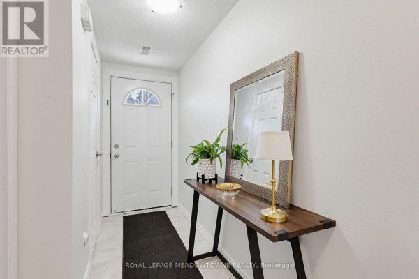 Primary Bedroom - 43 - 235 Bronte Street, Milton, ON L9T3V8 Photo 5