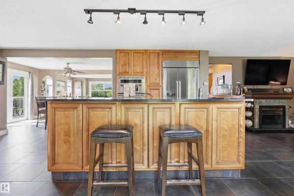 Kitchen - #43 27507 Twp Road 544, Rural Sturgeon County, AB T8R2B5 Photo 3