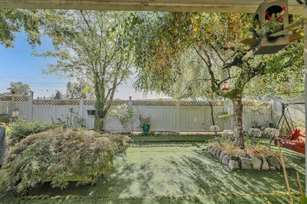 43 8555 King George Boulevard, Surrey, BC V3W5C3 Photo 3