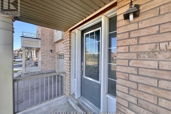43 Banbridge Crescent, Brampton, ON, photo 2