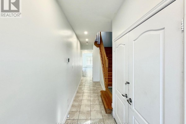 43 Banbridge Crescent, Brampton, ON, photo 3