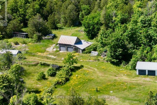 Kitchen - 43 Bartley Drive, Northern Bruce Peninsula, ON N0H1Z0 Photo 2
