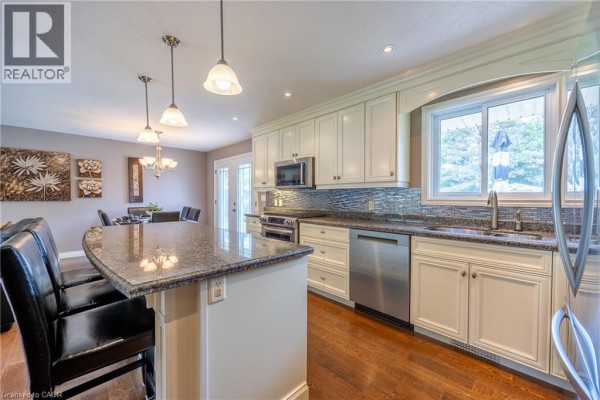 4pc Bathroom - 43 Berkley Crescent, Simcoe, ON N3Y2K3 Photo 4